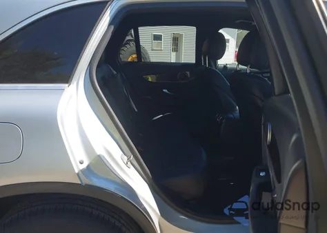 2020 Mercedes-Benz Glc 300 4Matic from USA, damaged, VIN WDC0G8EB2LF721064